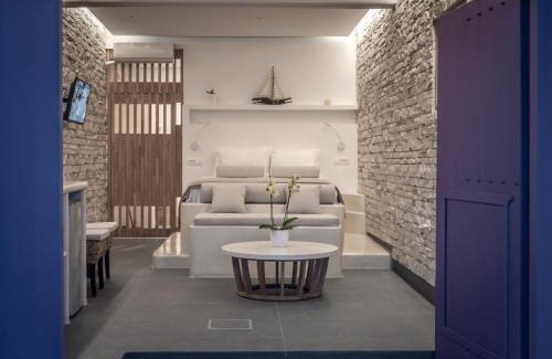 Tripiti Apartment | The Colourful Land Syrma