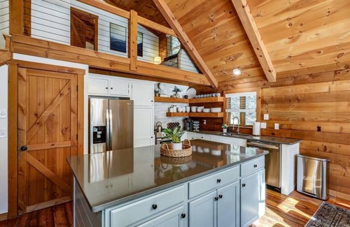 Columbia Cabin | The Columbia Lodge - Family getaway close to home