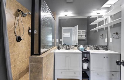 Smyrna House | The Comfort Corner - Fire Pit, Pet-Friendly, Games