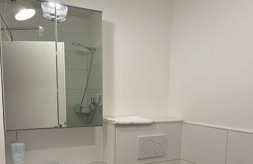 Hamburg-Barmbek Apartment | The comfortable and practically furnished 1-room apartment is approx. 25 m2 in size and is located on the 1st floor of our apartment house Saseler Chaussee.