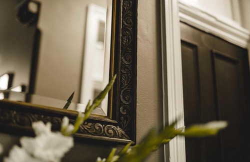 Millthorpe Hotel | The Commercial Quarters - Room 4-has air conditioning, free WIFI, TV and fridge