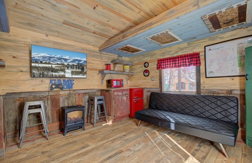 Indian Mountain Cabin | The Como Cabin | Hot Tub | Games | Firepit!