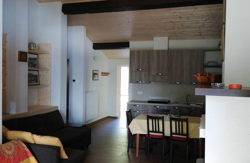 Toscolano Maderno House | The company of the silence of nature will be the background of your holiday
