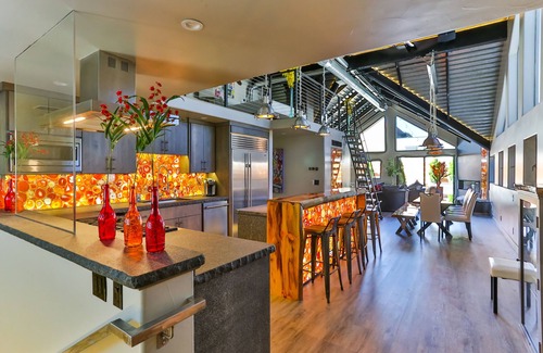 Stateline Villa | The Condo at Stateline, Exclusive and Luxurious.
