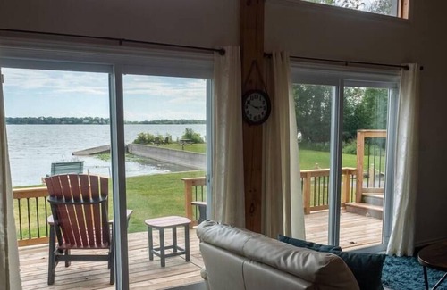 Bloomfield House | The Consecon - Waterfront 5 BDR Cottage