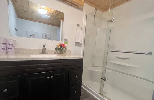 Bloomfield House | The Consecon - Waterfront 5 BDR Cottage