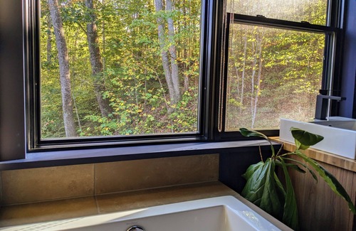 Hood House | The Conway River Cabin – a family-friendly vacation home in the Blue Ridge