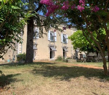 Coulonges Bed & Breakfast | The Cool Lounge à Coulonges - Charente