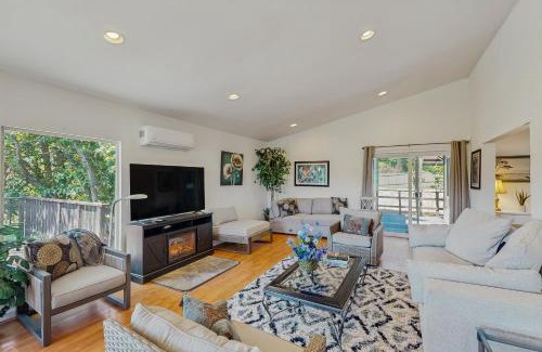 Coos Bay House | The Coos Chateau