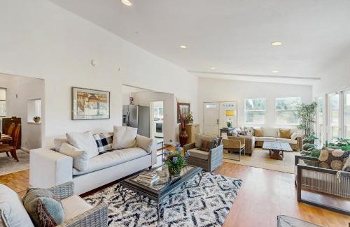 Coos Bay House | The Coos Chateau
