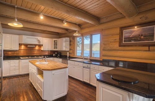 Joseph Cabin | The Copper Lodge at Wallowa Lake