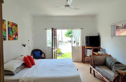 Lian Resort | The Coral Beach Club