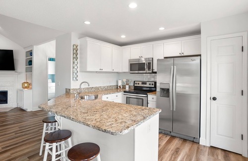 Saint Helena Island Cottage | The Coral Pelican - 1 Block to Sand and Ocean!