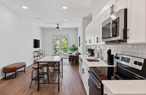 Fort Worth Apartment | The Corbin 1205 – Cowtown Urban Oasis 1 bedroom