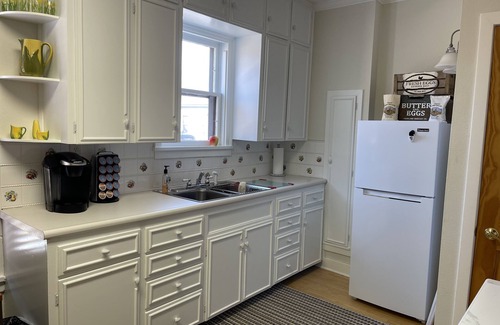 Mitchell House | The Corn Palace Cottage - Great Location
