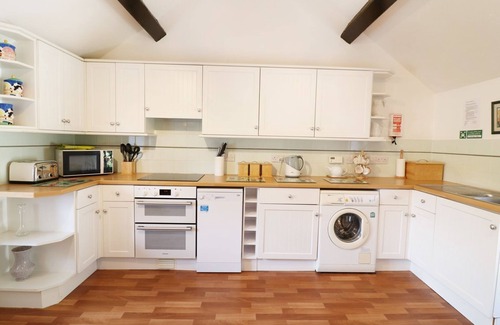 Westleigh Cottage | THE CORN TALLET, pet friendly, character holiday cottage in Bideford