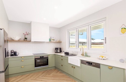 Booker Bay House | The Corner Beachie @ Booker Bay