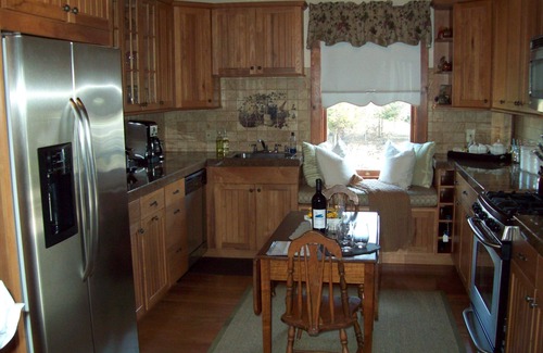 Downtown Napa House | The Corner Cottage ~ Downtown out your door with Private Vineyard
