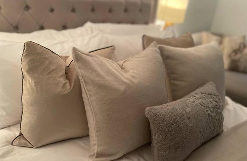 Coleford House | The Corner House Country Cottage