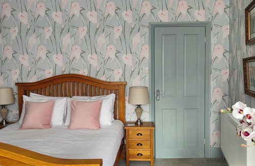 Lowestoft Bed & Breakfast | The Corner House