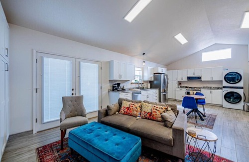 Corrales Apartment | The Corrales Casita - studio