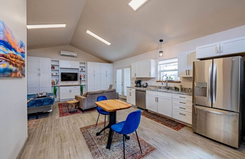 Corrales Apartment | The Corrales Casita - studio