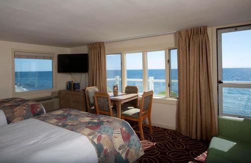 Dennis Port Hotel | The Corsair & Cross Rip Oceanfront