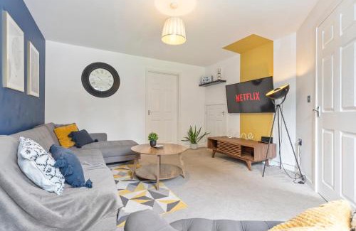 Leamington Spa House | The Cosy House with Free Parking, Garden and Smart TV with Netflix by Yoko Property - Perfect for Contractors, Groups & Relocation