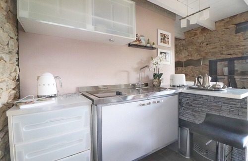 Saint-Pol-de-Leon House | The cosy Kerigou gîte with sea and beach views