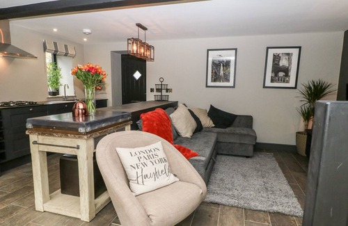Hayfield Cottage | THE COSY, pet friendly, luxury holiday cottage in Hayfield