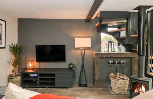 Hayfield Cottage | THE COSY, pet friendly, luxury holiday cottage in Hayfield