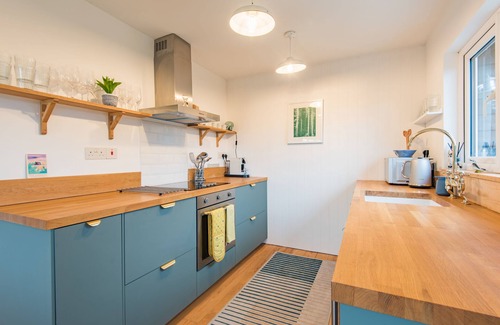 Icklesham Cottage | The Cot - a holiday let that sleeps 6 guests in 3 bedrooms