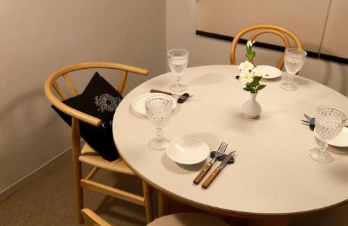 Nokbeon-dong Apartment | The Cotilda nokbeon Seoul 북한산 은평한옥마을 마포 월드컵경기장 불광천 경복궁 종로 명동