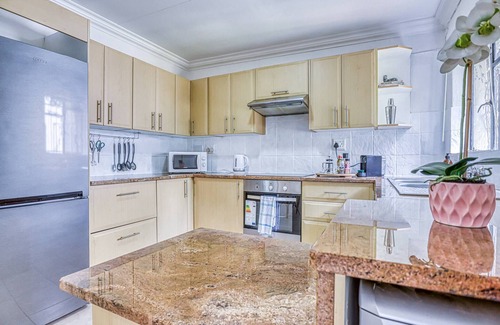 The Reeds Apartment | The Cottage-1 Bed-pool-bbq-fibre-solar-samrand