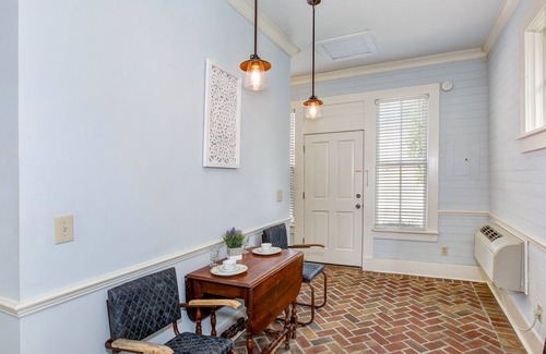 New Market Cottage | The Cottage - an historic 100 year old building (perfect Get-A-Way)