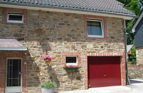 Montenau House | The Cottage and The Loft