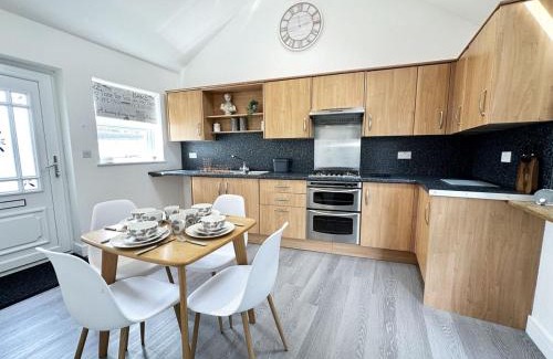 Newquay House | The Cottage Annex