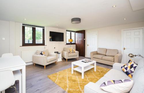Upper Dicker House | The Cottage at Gildridge + Private Hot tub