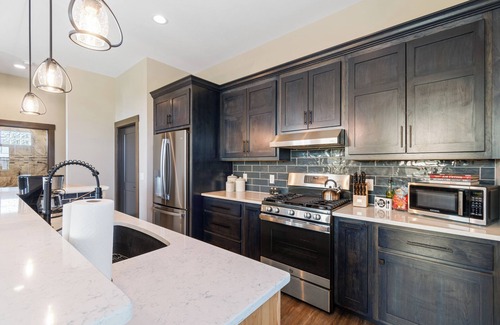 Sugarcreek Cottage | The Cottage at Heritage Hill