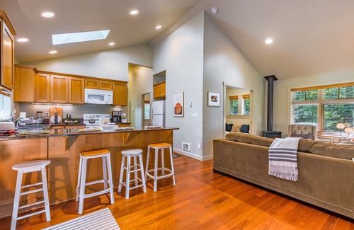 Langley House | The Cottage at Herons Roost by AvantStay