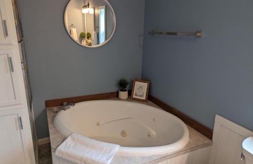 Maiden Rock House | The Cottage at Journey Inn