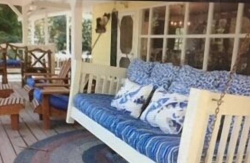 Lake Sequoyah Cabin | The Cottage at Lake Sequoyah- It's cooler by the water