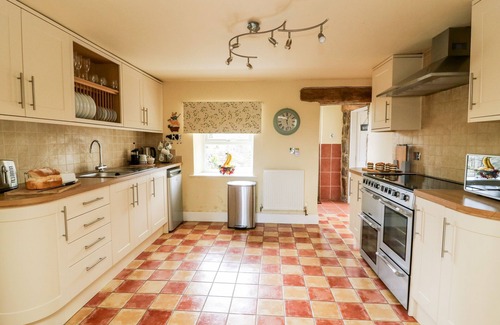 Ripley Cottage | THE COTTAGE AT NIDDERDALE, family friendly in Harrogate