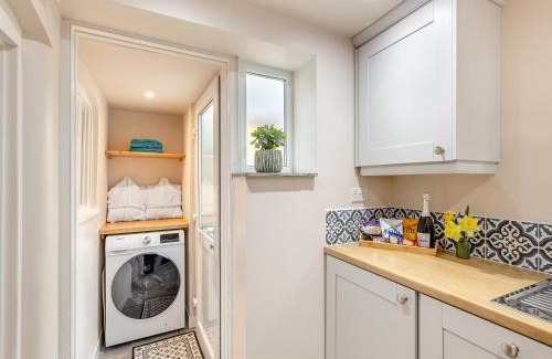 Caerwys House | The Cottage At Number One