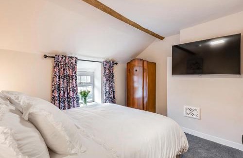 Caerwys House | The Cottage At Number One