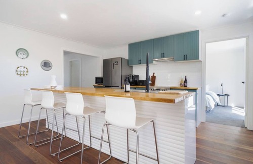 Tuerong Cottage | The Cottage at Oak Tree Farm Vineyards and Wildlife