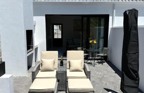 Yzerfontein Apartment | The Cottage at Paradise Found