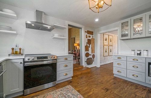 Mount Pleasant House | The Cottage at Southbend Farm