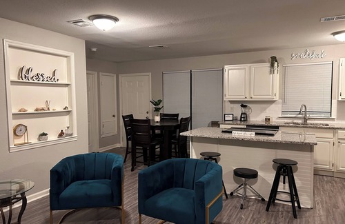 Little Rock House | ✦The Cottage at Sherwood Acres✦