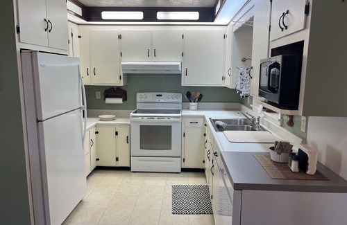 Escambia County House | The Cottage at Steve’s Farm in Walnut Hill Fl